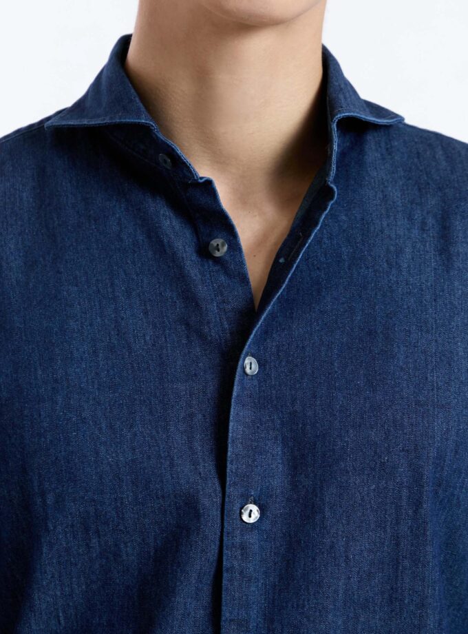 CUTAWAY COLLAR DENIM